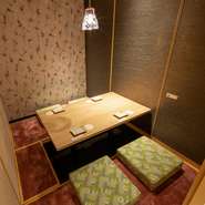 おしゃれな店内は女子会に大人気。美味しい料理と居心地の良さから、女子のお喋りは尽きません。