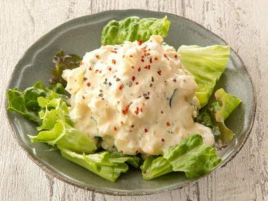 色彩、味、食感のバランスに優れた『カルパッチョ3種盛り合わせ』