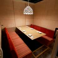 おしゃれな店内は女子会に大人気。美味しい料理と居心地の良さから、女子のお喋りは尽きません。
