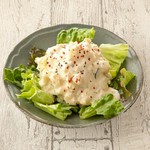 梅最中に濃厚な味わいのレバーパテを挟みました。
追加1個　275円
※追加1個から承ります。