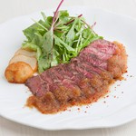 牛ミスジとは、肩(ウデ)の肩甲骨の内側に位置している部位。あまり動かない為、非常に柔らかいです。