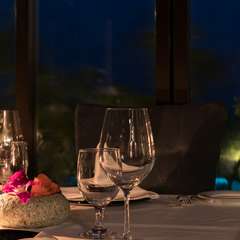 洗練された料理とも相性抜群、ワインとのマリアージュを満喫して