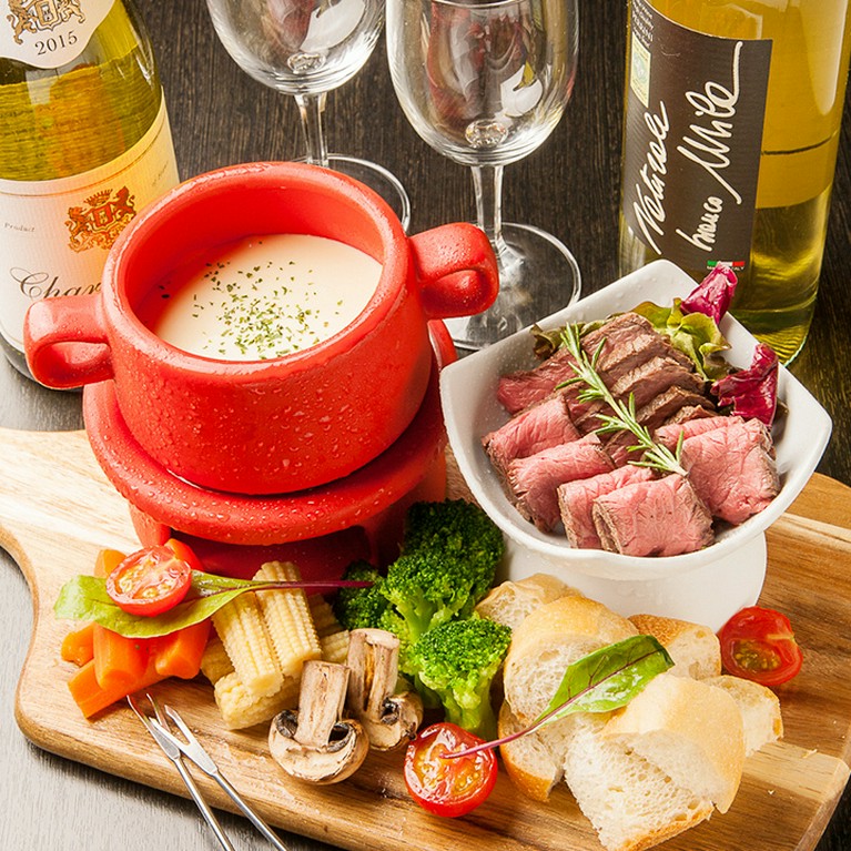 数量限定！チーズの風味豊かな『ローストビーフのチーズフォンデュ』