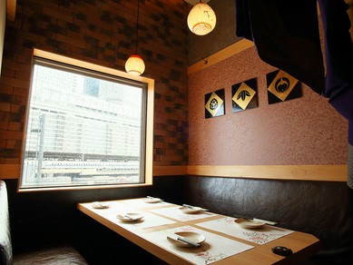 2名からでも使える個室はデートや家族での会食に大活躍