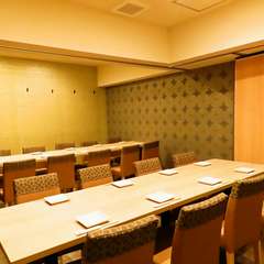 どの部屋も暖かい空気に包まれる、2名～16名までの個室