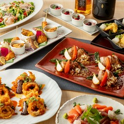 厳選豚と海鮮が味わえる『旬の味覚（逸品）コース』　