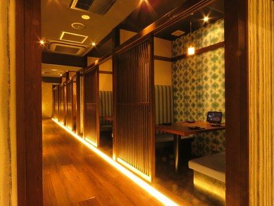 人数に合わせて使える個室席も豊富に