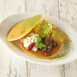 生クリーム、牛乳、玉子をふんだんに使用したなめらかさとキャラメリゼしたパリパリ食感。