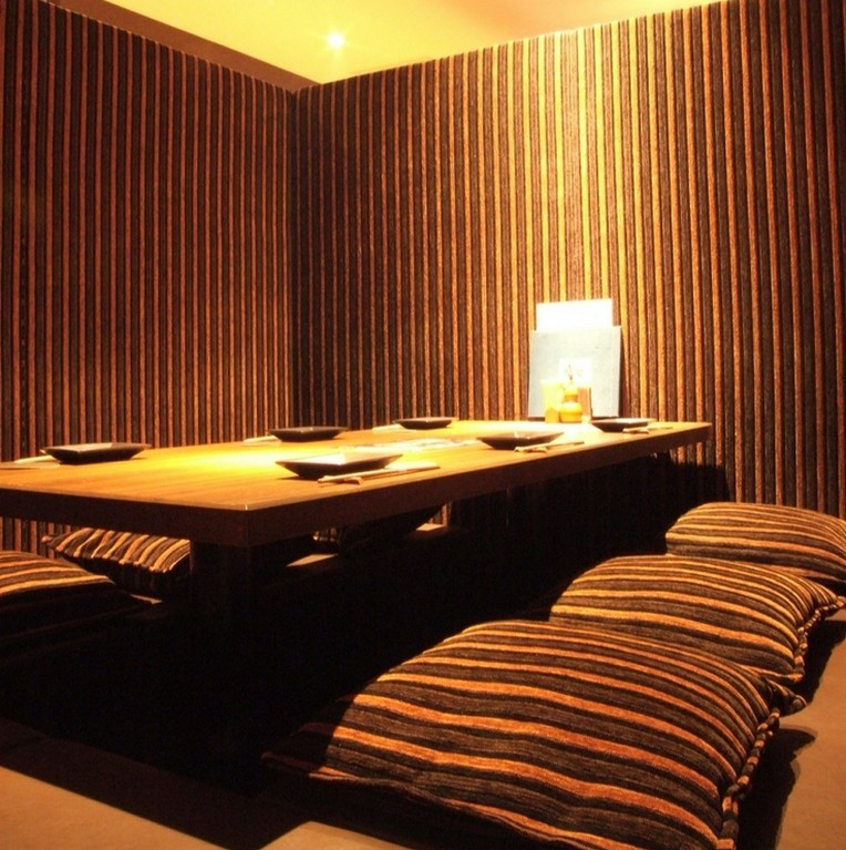 思う存分おしゃべりできる、全席完全個室の落ち着いた和の空間