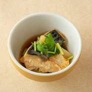 北海道クリームチーズと塩昆布の黒ごま七味和え