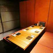 和を基調としたモダンな空間は女子会に嬉しい完全個室。いつもとは少し違ったしっとりとしたムードの中、大和撫子の集いはいかが。周囲の目を気にすることなく食事を楽しむことができ、ママ会にもおすすめです。