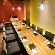 ゆったりと落ち着いた個室は、接待やデートなど雰囲気を大切にしたい時に最適。優雅な雰囲気の中で和やかに食事ができ、商談もスムーズに進みます。