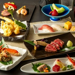 贅沢なこだわり料理の数々「和洋折衷コース」