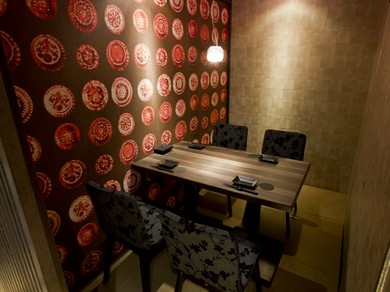 思う存分おしゃべりできる、全席完全個室の落ち着いた和の空間