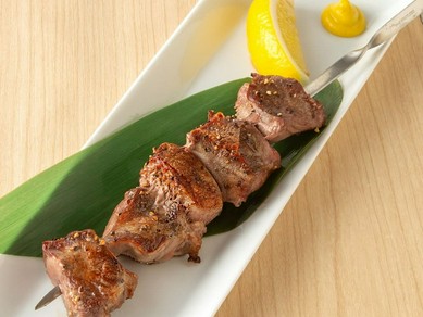 特選　牛ミスジのステーキ　～おろし玉葱とリンゴのソース～