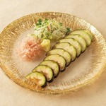白出汁で瞬間漬けにした水茄子のみずみずしい食感をお楽しみください。