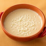 ほろ苦い甘さと青リンゴのようなフルーティさ。特有の潮気があり海を感じられる味わい。