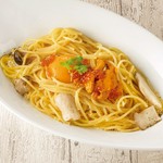 4種のチーズ（モッツァレラ、シュレッド、クリームチーズ、ゴルゴンゾーラ）を使いました。はちみつをかけてどうぞ。
