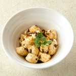 日替わりで新鮮なお刺身を盛合せでご提供致します。
