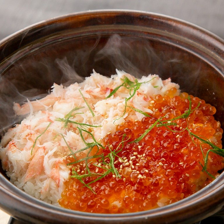 蟹とイクラの土鍋ごはん　1人前