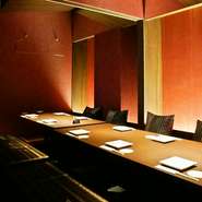 仲間内の飲み会や会社宴会、ご接待などシーンに合わせてお部屋をご用意致します。オシャレでプライベート空間漂う素敵なお席をご案内致します。