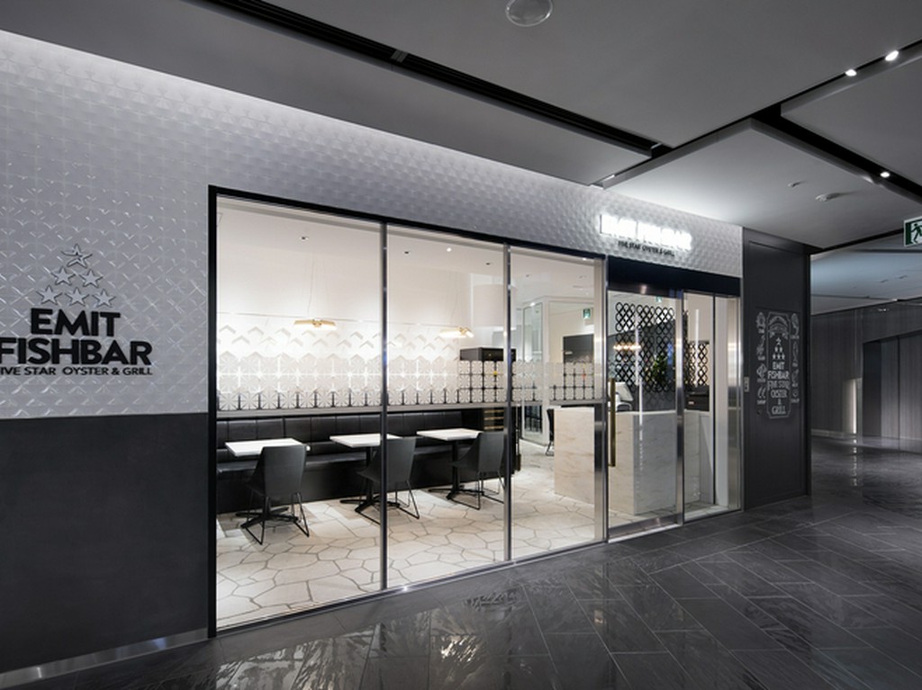 黒と白を基調としたスタイリッシュな外観