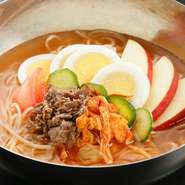 焼き肉の〆の定番！さっぱり派には冷麺！