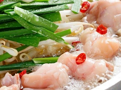 お店自慢の『芋蔵流 牛もつ鍋』は、ぷりっぷりの食感