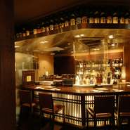 誕生日や記念日、大切な人の大切な日をお祝いをサポートしてくれるのが嬉しい。サプライズに花束やケーキを用意してくれます。洗練された雰囲気のカウンター席で、特別なディナーはいかが。