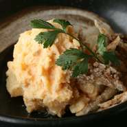 たっぷりの卵とじゃが芋をみんな大好きまろやかなポテトサラダに博多の明太子。最初のお供に・・・・　
【価格】480円