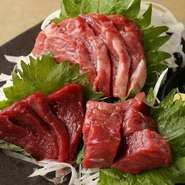 カルシウムや鉄分など多く含み低カロリーで疲れぎみの方々にもおすすめ。九州の甘醤油でいただきます。