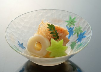 コースを彩る季節の一品『煮物　きんき揚煮』