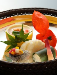 『源氏＜十一品＞』季節を感じる旬の食材を楽しむ
