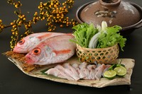 脂ののった新鮮なのどぐろを、鍋にさっとくぐらせていただきます。〆もの　雑炊