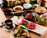 肉5種、全15品コース。
接待や顔合わせなどにどうぞ。