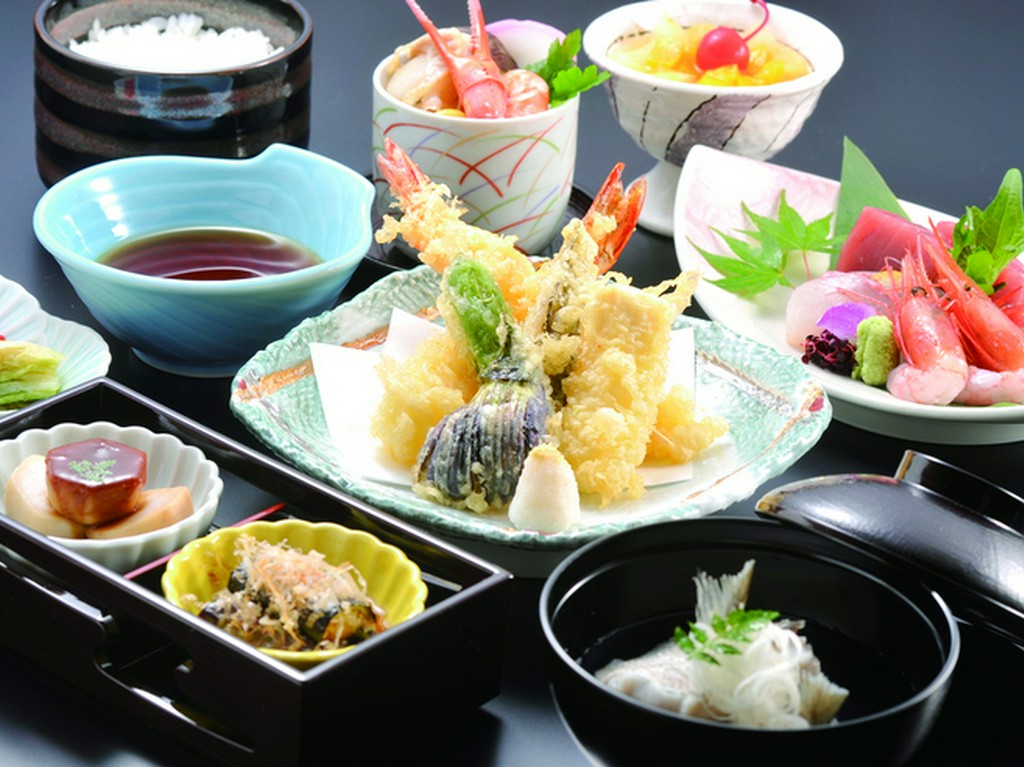 新鮮な食材を使った海鮮料理をお愉しみ頂けます。