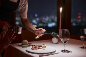 丸ビル35階で味わう、非日常的なひととき