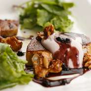 フランス料理界の法王と呼ばれる、ポール・ボキューズ氏。世界的な料理人の味を、気軽に楽しむことのできるお店です。価格帯はリーズナブル、気さくにボキューズ氏の哲学に触れてみてはいかがでしょう。