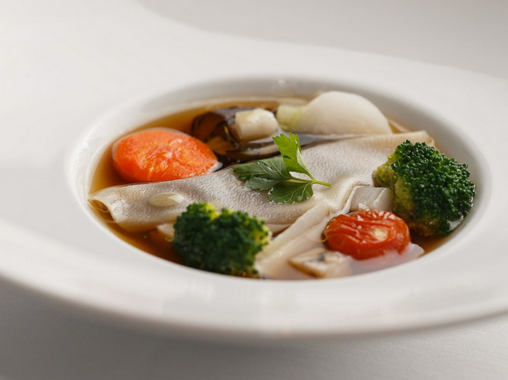 多彩なシーンで活用できる。肩肘張らずにフランス料理を満喫