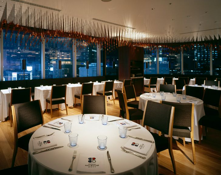 日常のデートから特別な夜まで活躍