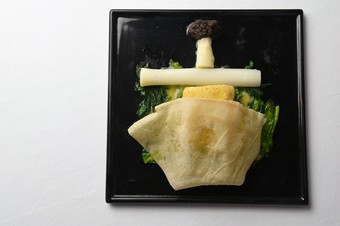 芸術の余韻に浸りながら味わうひと皿