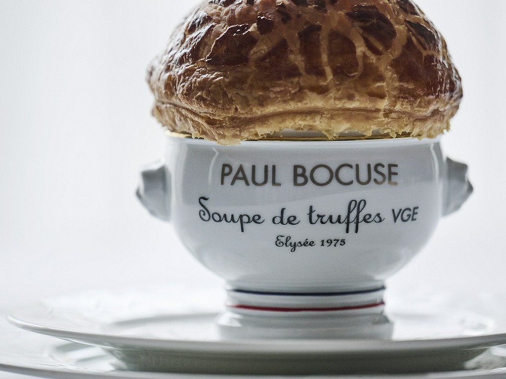 『1975年にエリゼ宮にてV.G.E.に捧げたトリュフのスープ 』