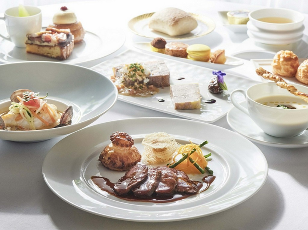 本質を変えることなくこの土地・この風土での食を描く