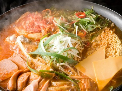 バリトン名物 ブデチゲ（部隊鍋）1人前