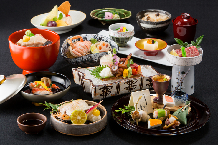 Seasonal Kaiseki Cuisine "Setsugetsuka"