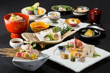 ［ランチ］加賀能登の素材や郷土料理などご堪能いただける、料理長おすすめの会席料理。個室もございます。