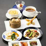 ランチタイムのお集まりごとや、接待におすすめのコースです。