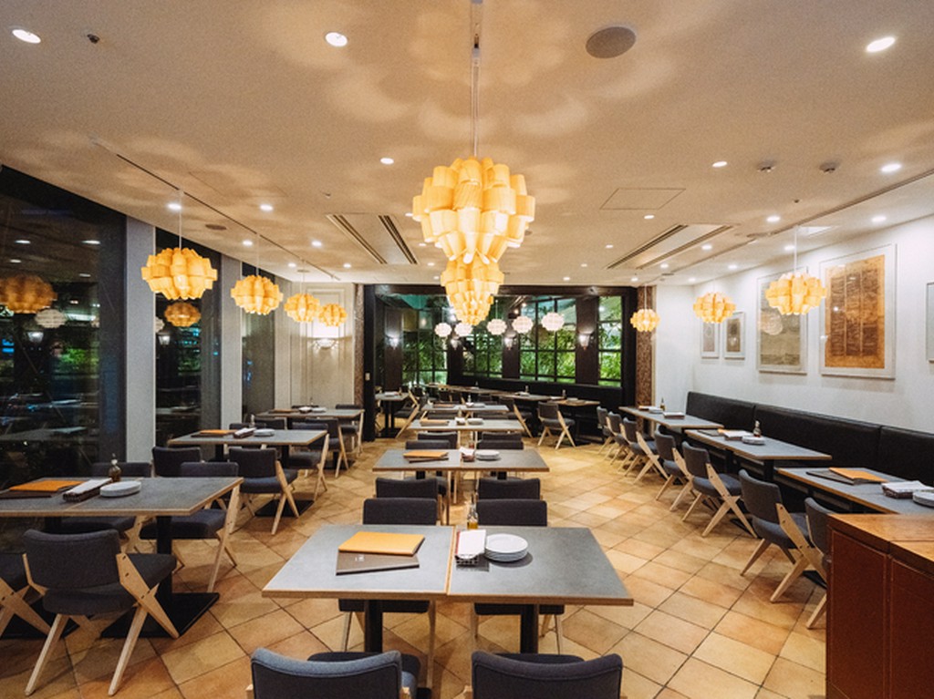 30人ぐらいのパーティは、仕切りを使って半個室スタイルで対応