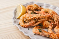 ３種の海老のフリットミスト　オリーブ塩添え　1,650円
ポテトフライ　シチリア塩　660円
ポテトフライ　トロトロ半熟玉子のせ　トリュフ風味　1,320円
