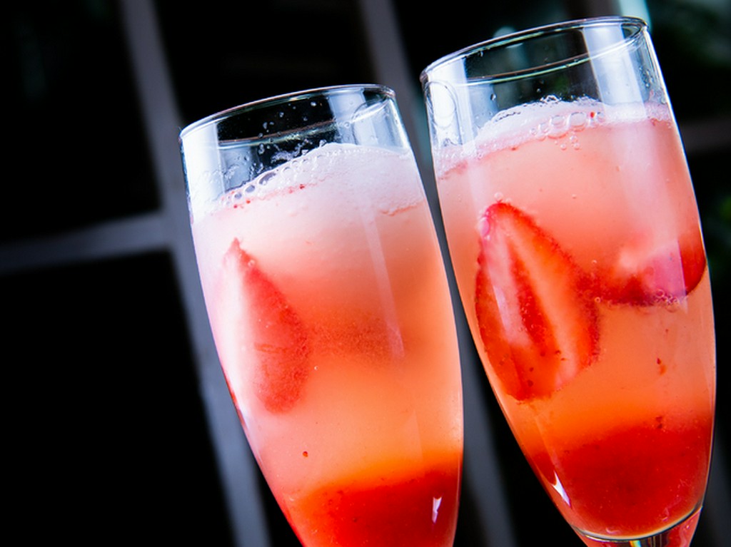 フルーツカクテルで素敵な夜を過ごしてみませんか？